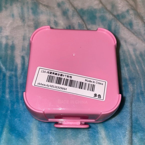 Set of 4 Makeup applicators with case NEW - Picture 3 of 5